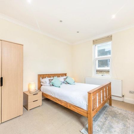 Stylish & Spacious 3 Bed Victorian House Sleeps Up To 7 - Near O2, Museums, Excel, Mazehill Station 12 Mins Direct Into London Bridge Villa Exterior foto